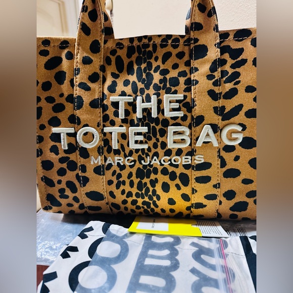 Marc Jacobs Yellow and Black Card  Tote Bag and dust bag in medium size - Picture 7 of 13